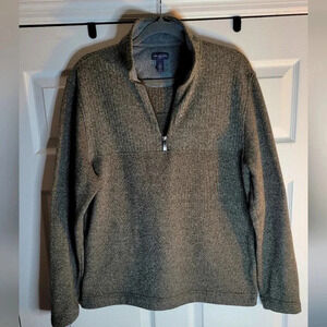 Van Heusen Flex Fleece 1/4 Zip sweater. Large